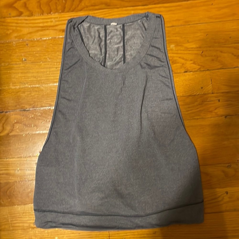 Lululemon metal vent crop top high neck
